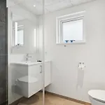 3 Bedroom Amazing In Holiday home