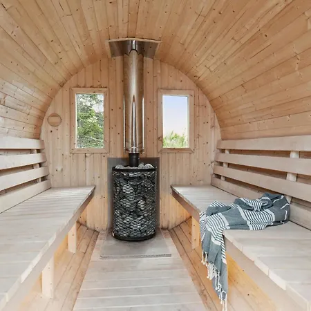 Holiday home Stunning In With Kitchen Ringkobing