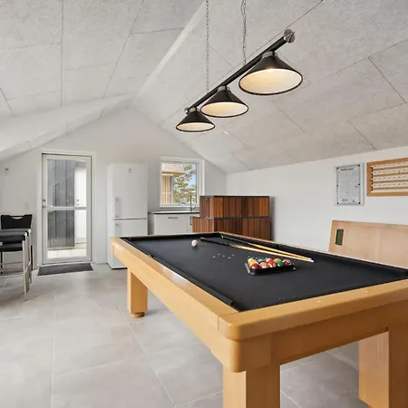 Holiday home Stunning In With Kitchen Ringkobing