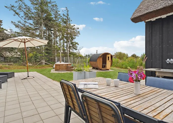 3 Bedroom Amazing In Casa vacanze