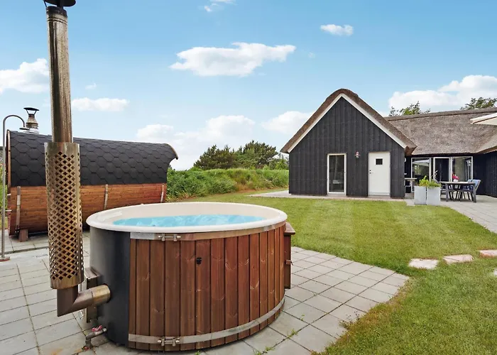 3 Bedroom Amazing In Dom wakacyjny Ringkøbing